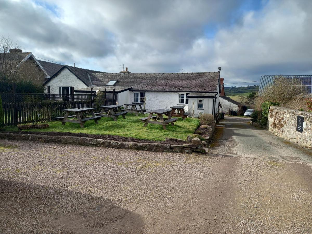 The Crown Inn Wentnor Buitenkant foto