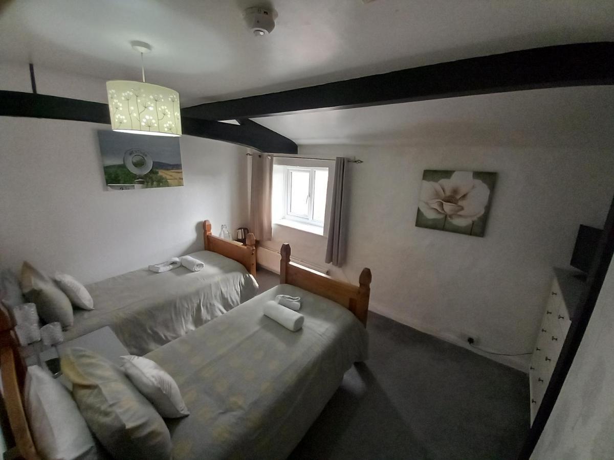 The Crown Inn Wentnor Buitenkant foto