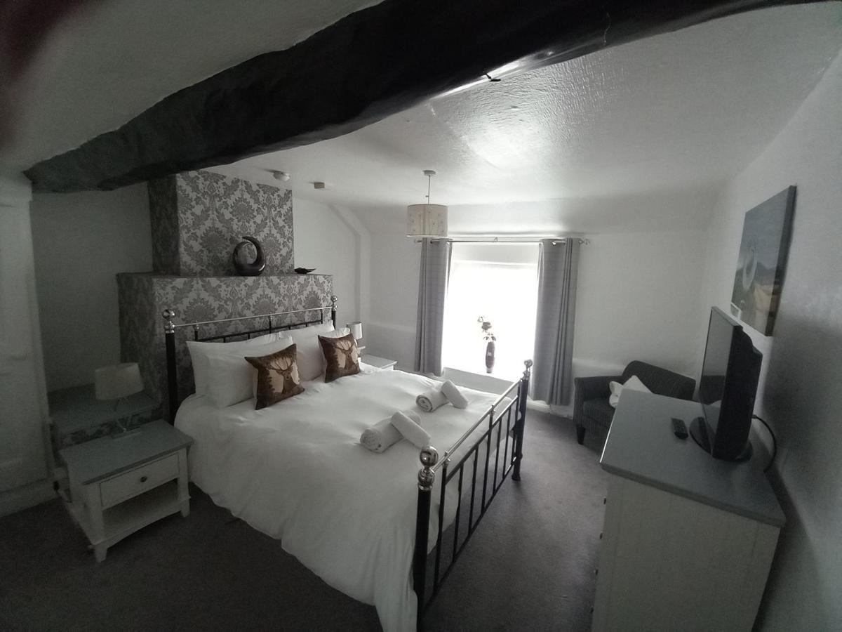 The Crown Inn Wentnor Buitenkant foto