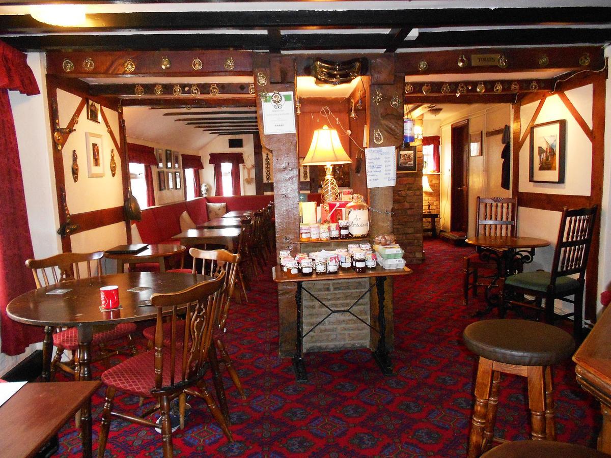 The Crown Inn Wentnor Buitenkant foto