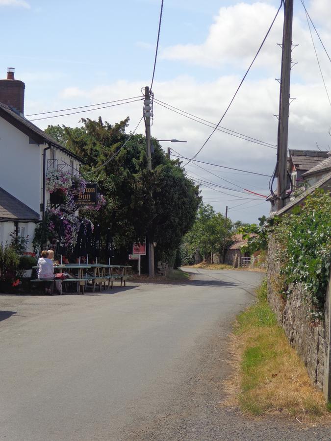 The Crown Inn Wentnor Buitenkant foto
