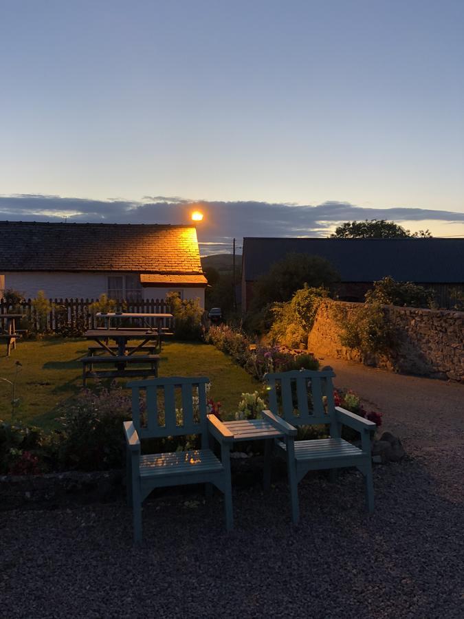 The Crown Inn Wentnor Buitenkant foto