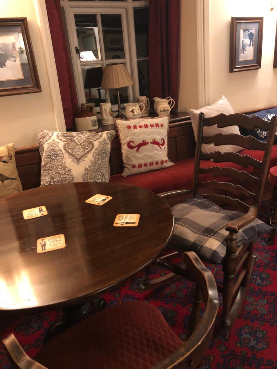 The Crown Inn Wentnor Buitenkant foto