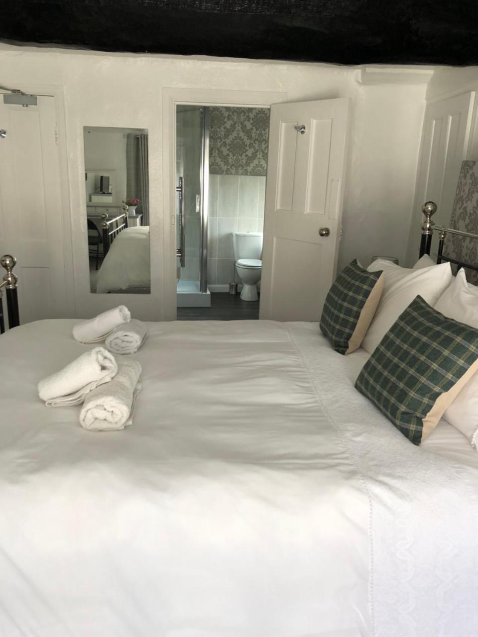 The Crown Inn Wentnor Buitenkant foto